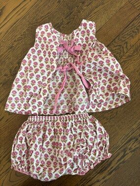 Pink Chicken Baby Girls Floral Two Piece Set 6–12 Month Block Print Bloomers Set